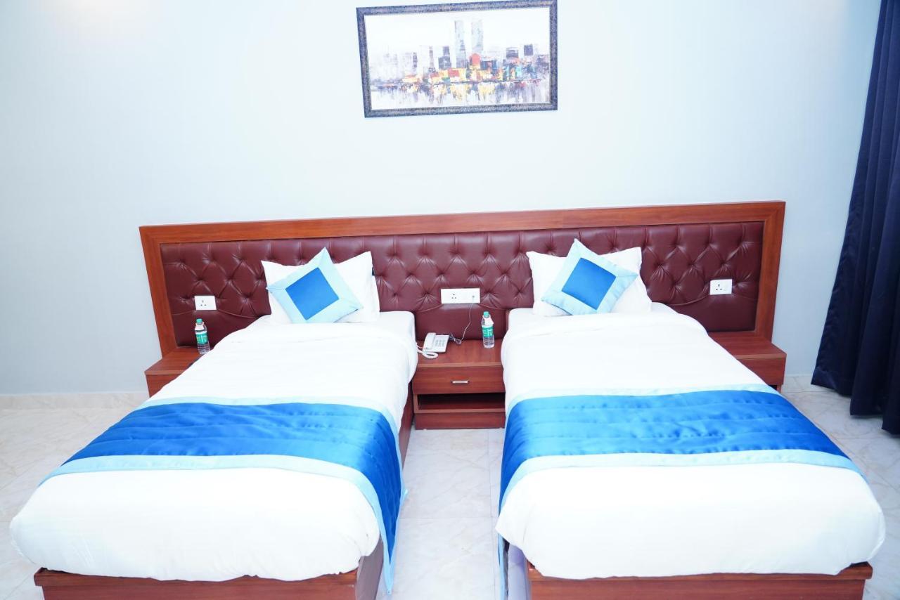 Expomart Inn Greater Noida Exterior photo
