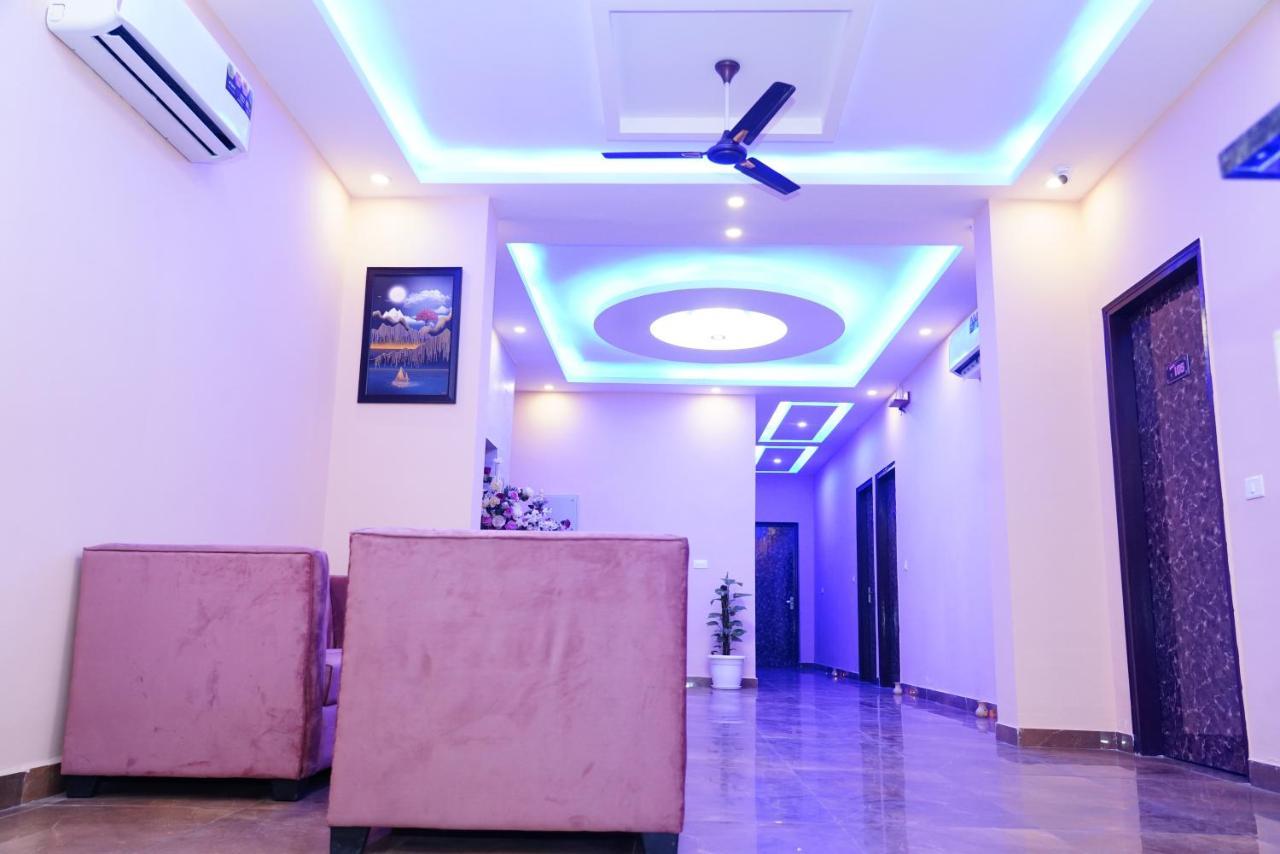 Expomart Inn Greater Noida Exterior photo