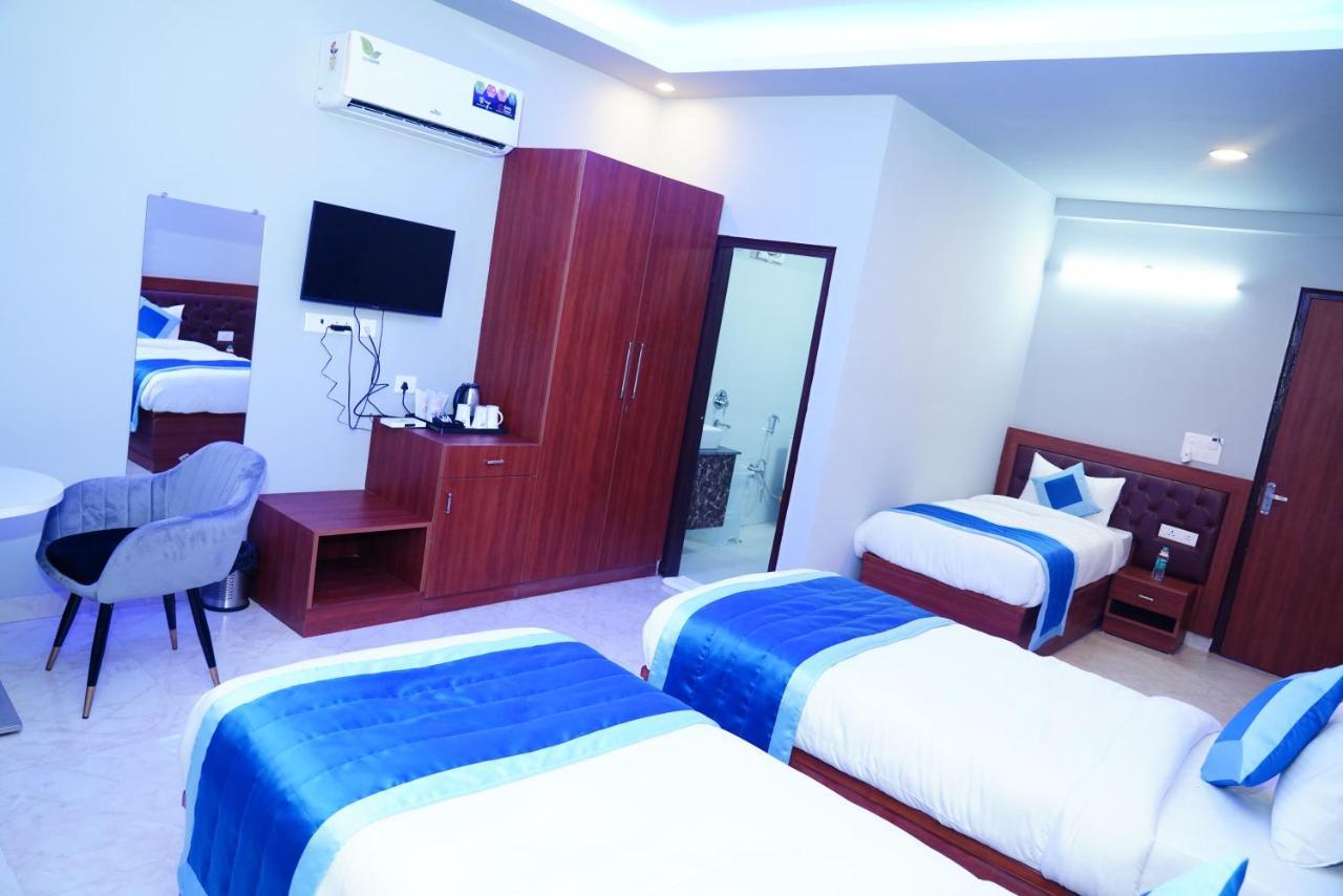 Expomart Inn Greater Noida Exterior photo