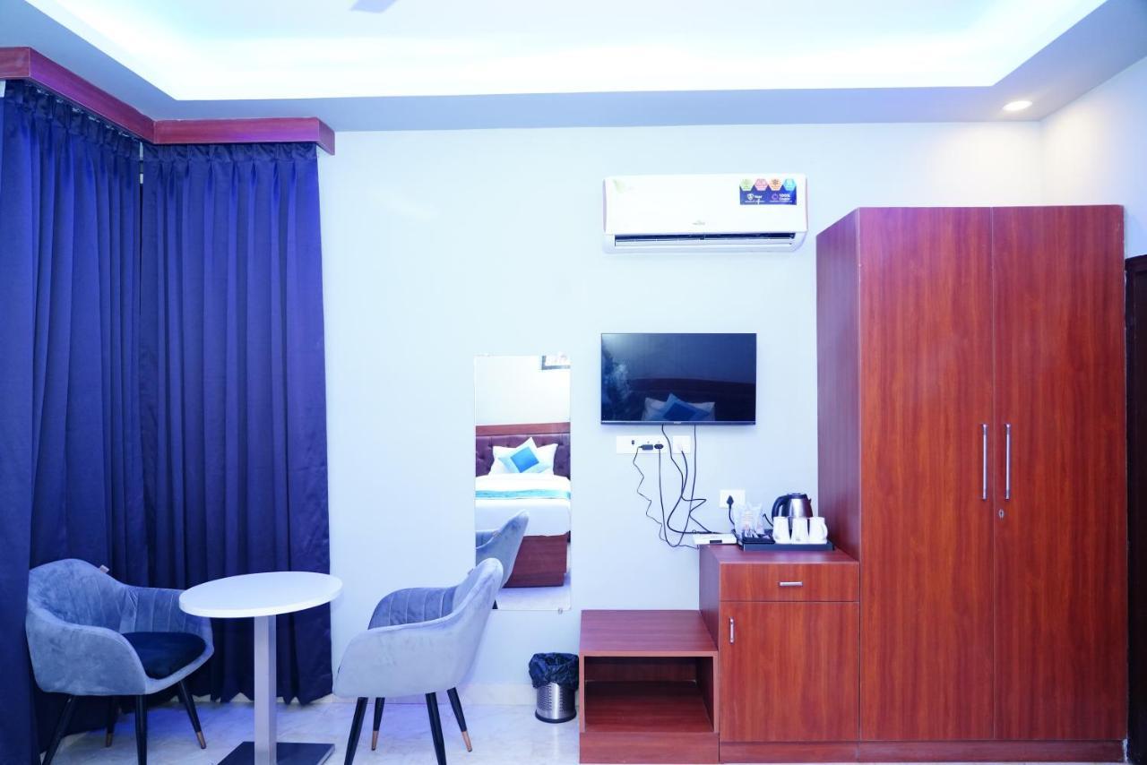 Expomart Inn Greater Noida Exterior photo