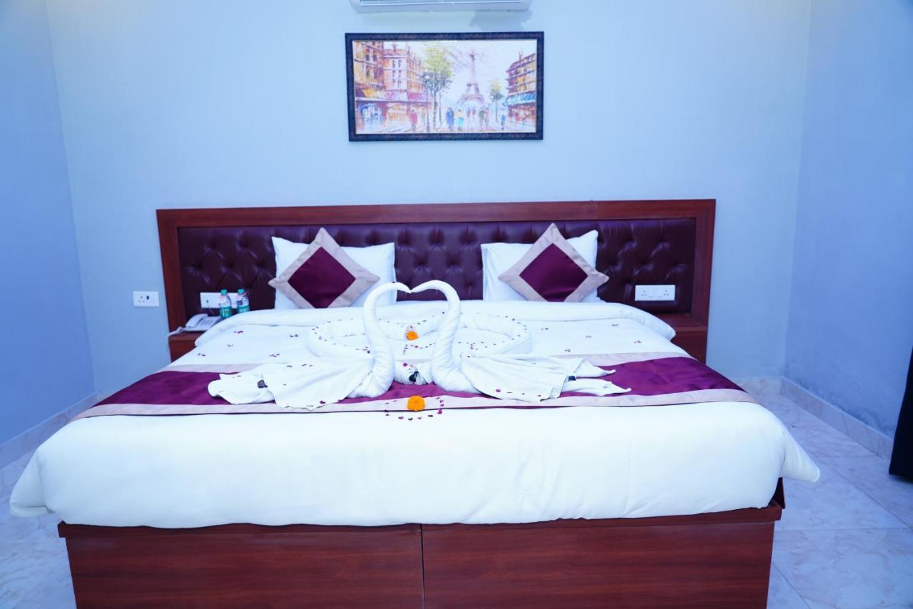 Expomart Inn Greater Noida Exterior photo