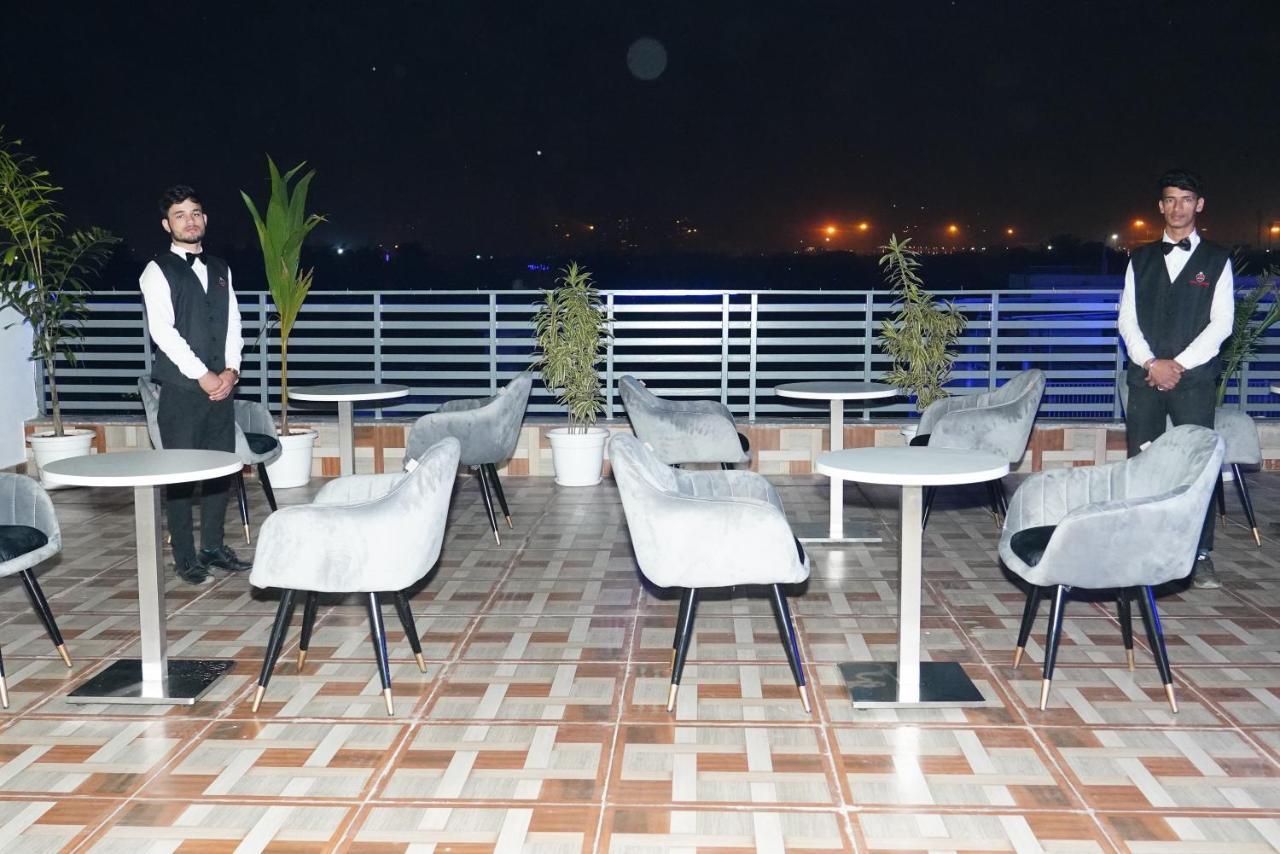 Expomart Inn Greater Noida Exterior photo