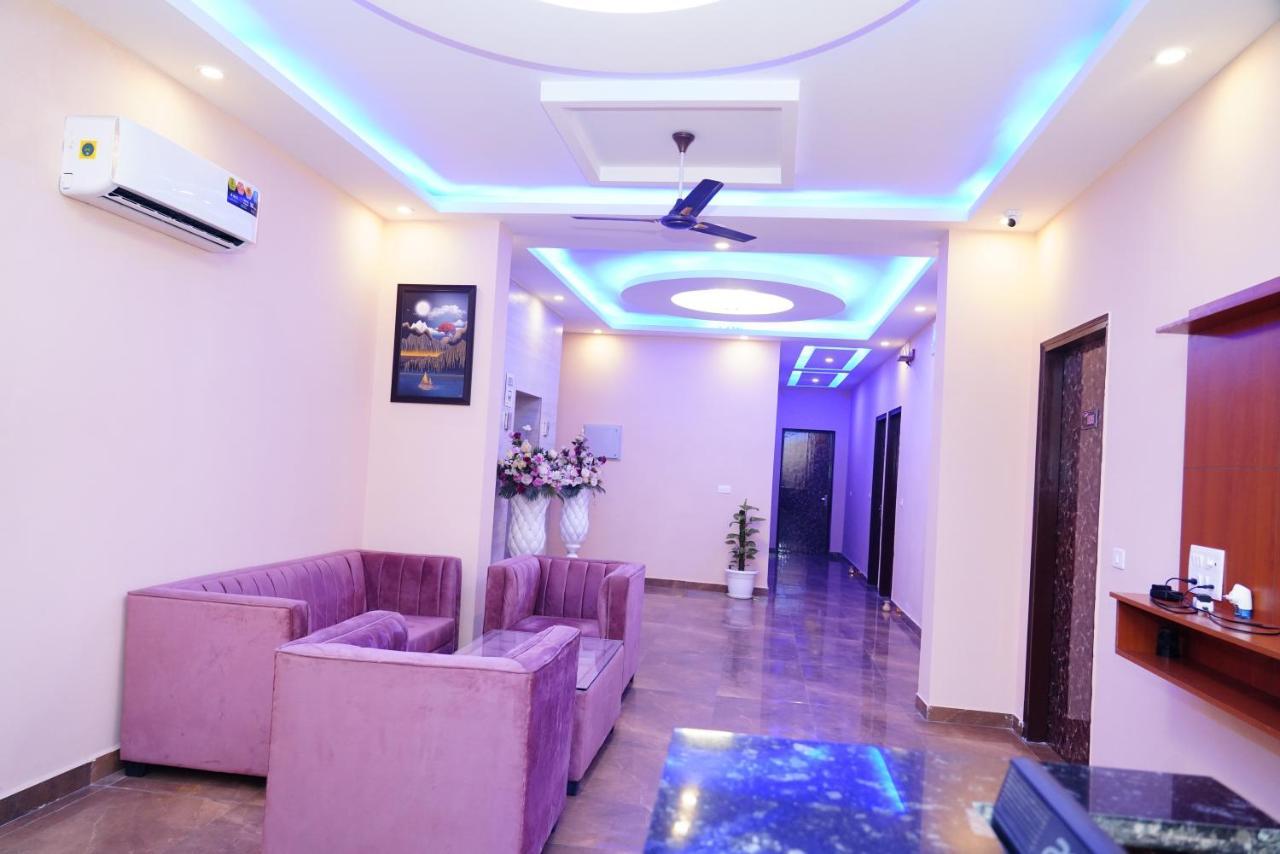 Expomart Inn Greater Noida Exterior photo