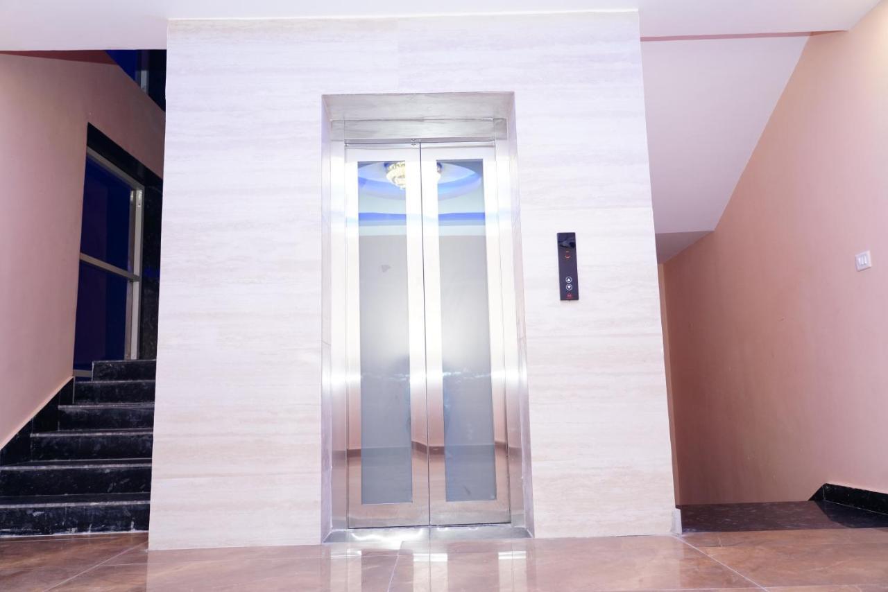 Expomart Inn Greater Noida Exterior photo