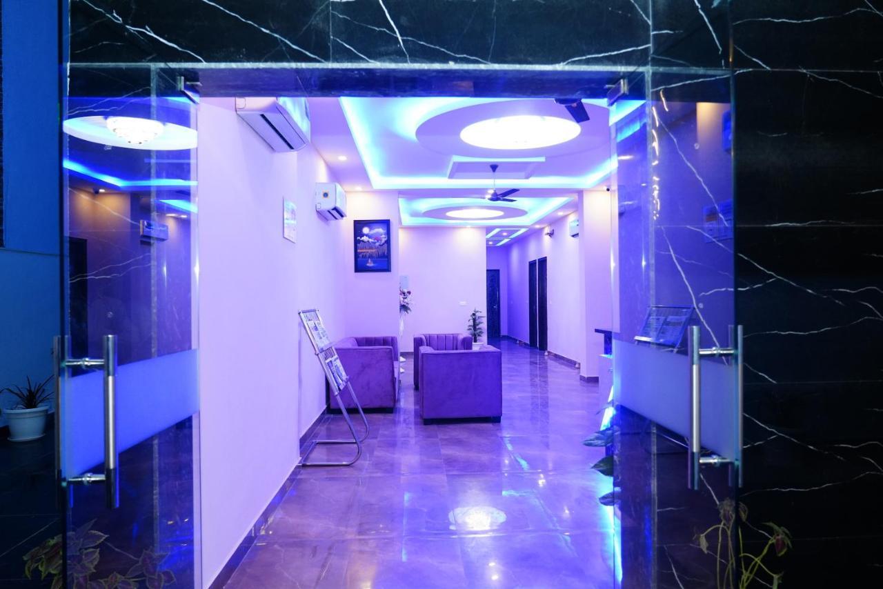 Expomart Inn Greater Noida Exterior photo