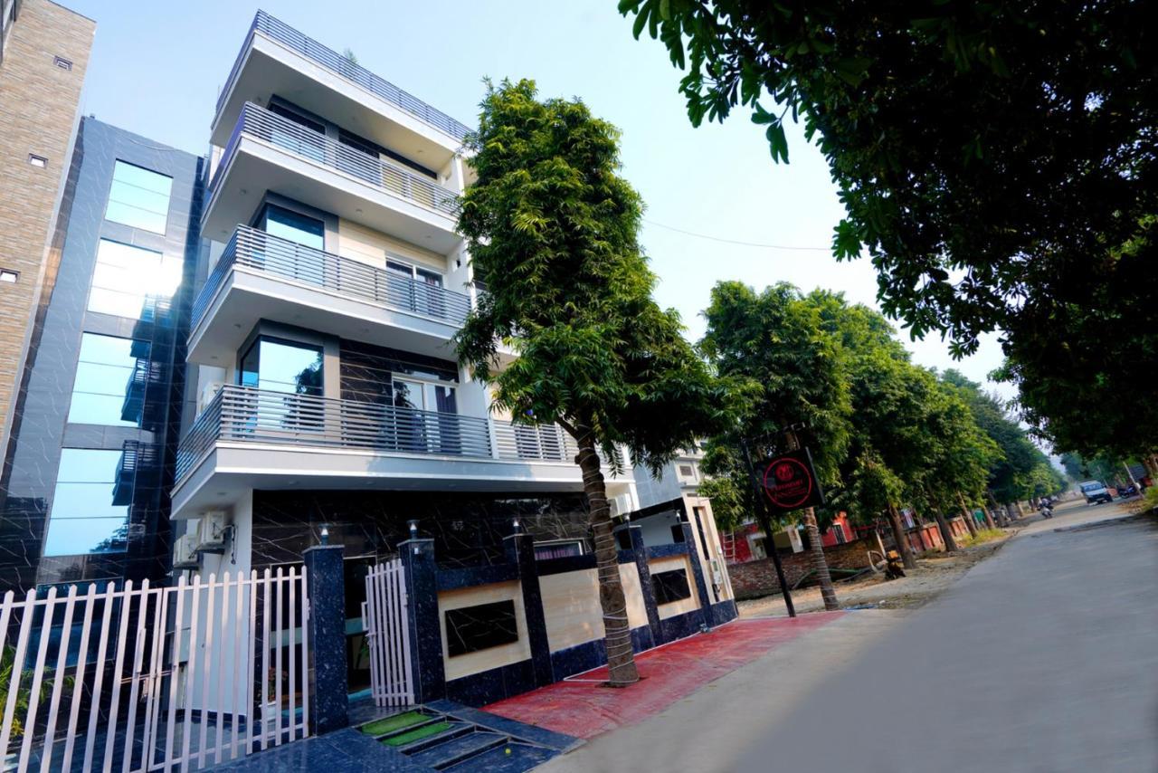 Expomart Inn Greater Noida Exterior photo