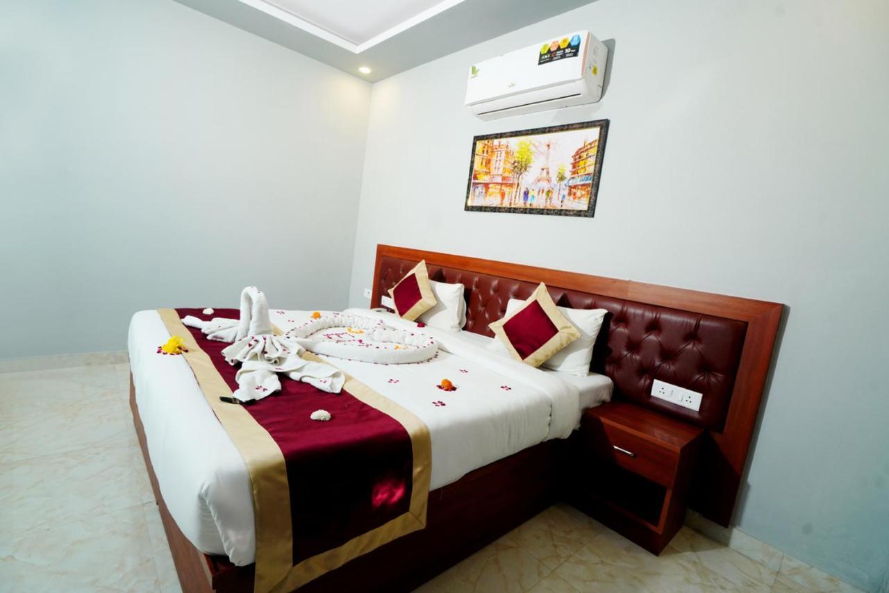 Expomart Inn Greater Noida Exterior photo